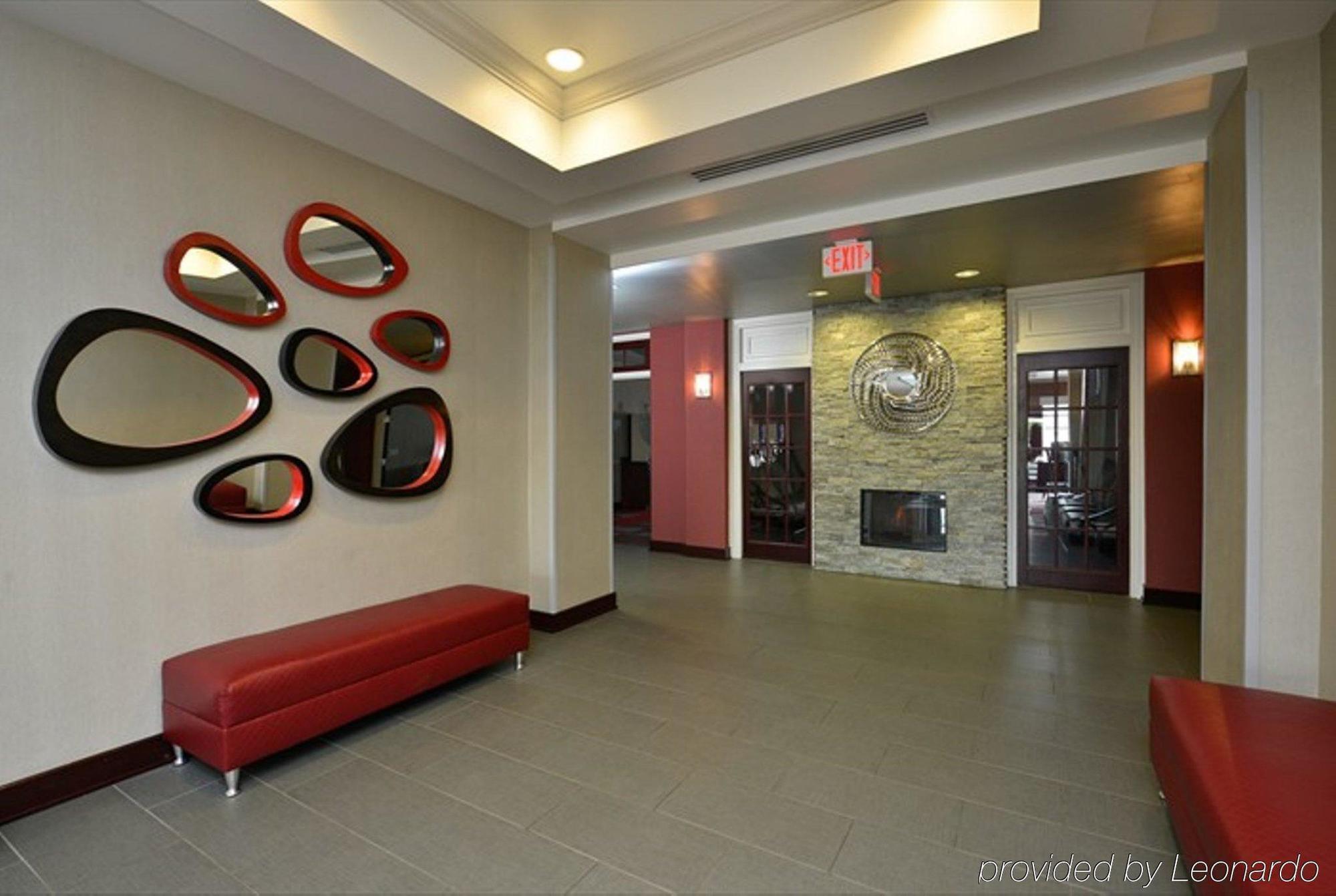 Holiday Inn Express Hotel & Suites Detroit-Utica By Ihg Exterior photo