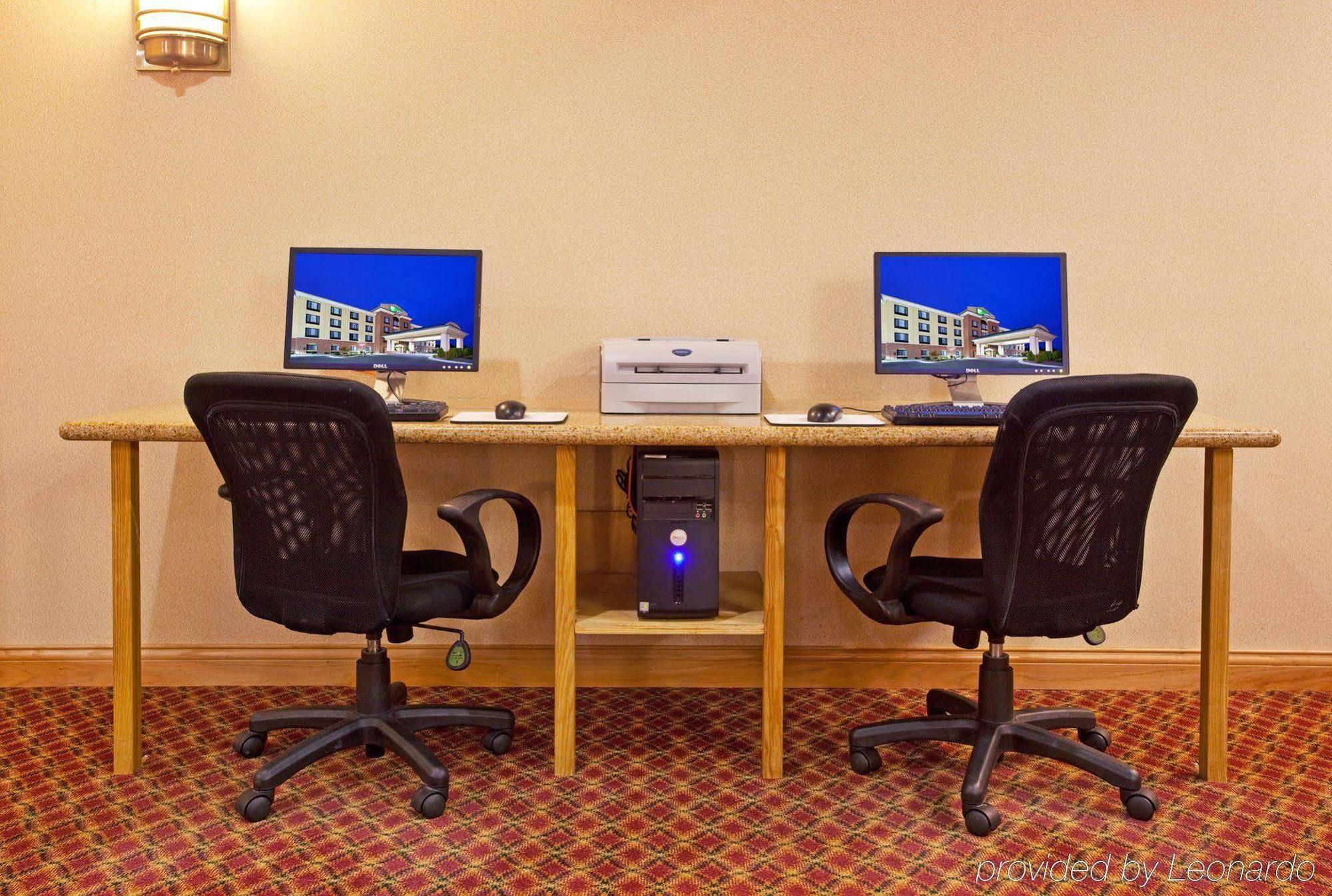 Holiday Inn Express Hotel & Suites Detroit-Utica By Ihg Facilities photo